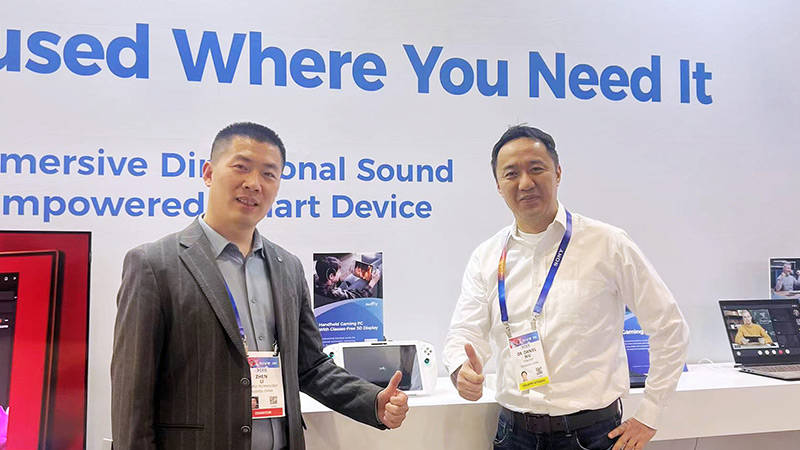 D One 搭载清听声学定向扬声器聚音屏技术不朽情缘网站CES 2025 腾讯游戏掌机3(图3)